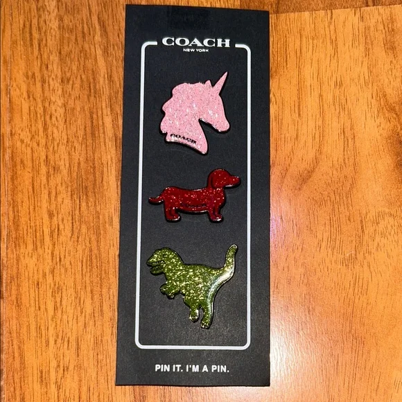 Brand New Coach Glitter Dinosaur & Dog & Unicorn Pin Badge Logo Japan - Picture 1 of 11